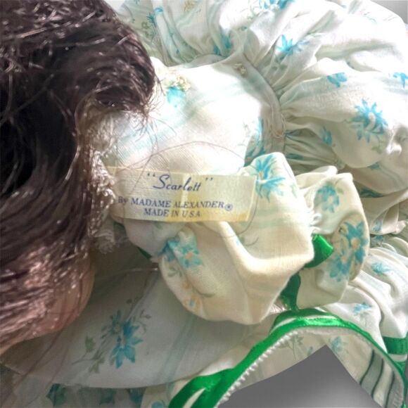 Scarlett By Madame Alexander 14” Doll, Gone With The Wind, Brunette, Green Eyes - Picture 5 of 15